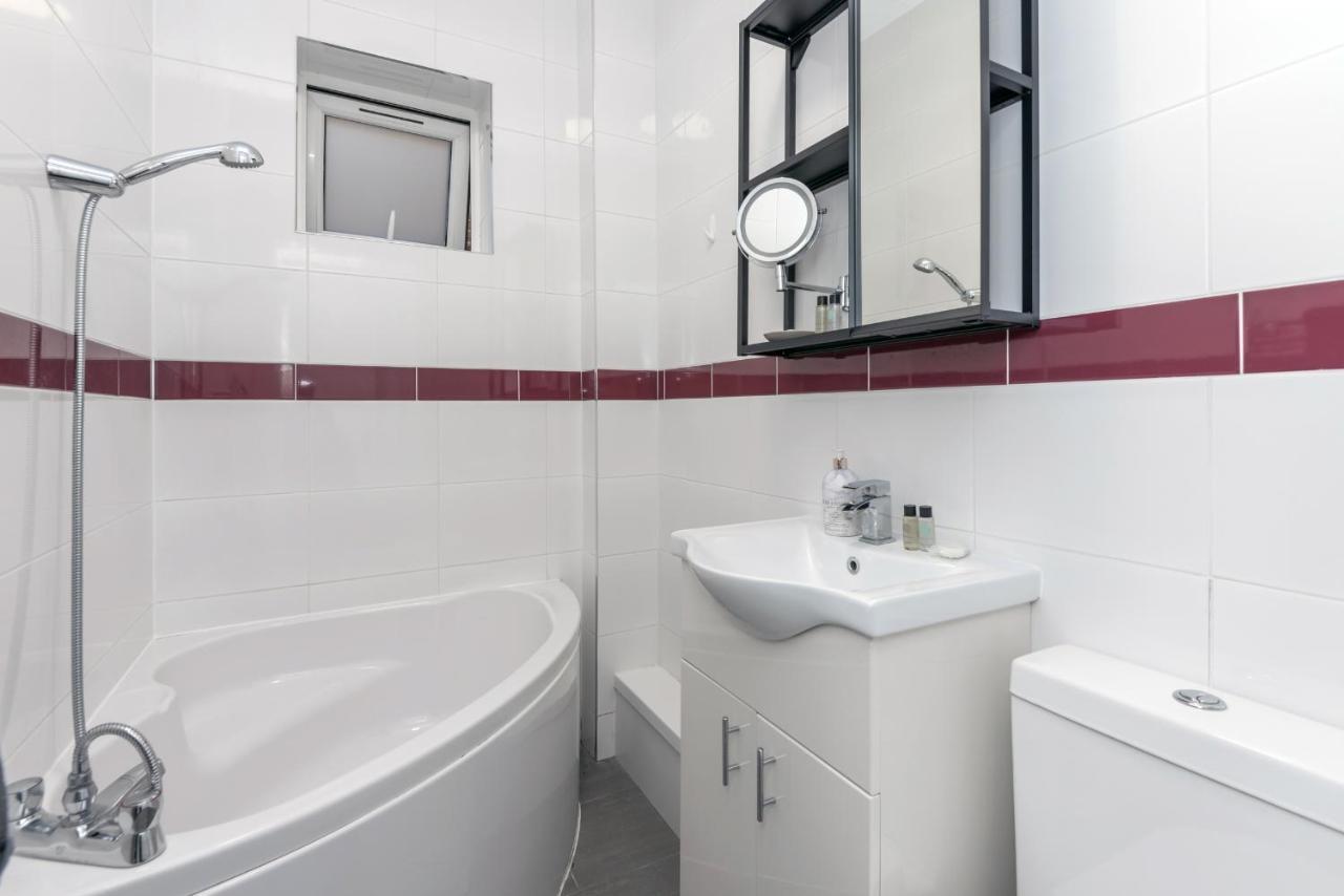 לונדון Taylor'S Apartment Wimbledon מראה חיצוני תמונה